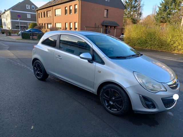 Opel corsa.  EcoFlex.  87 ps   Baujahr  2012