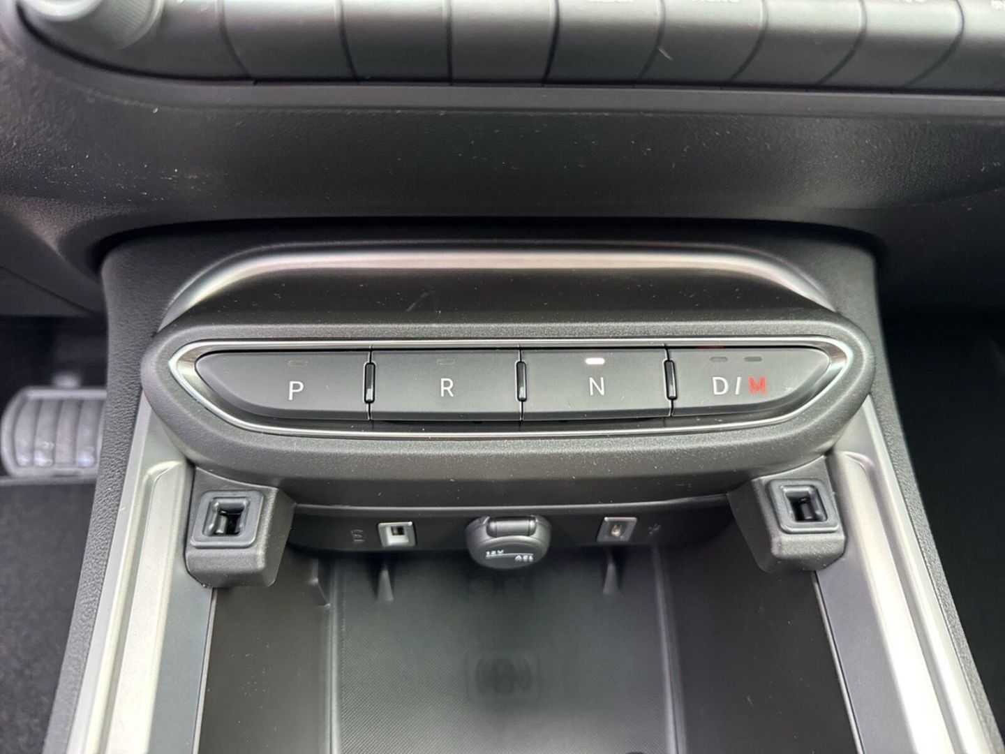 Fahrzeugabbildung Jeep Avenger Overland Mild-Hybrid 4xe-Leder-Panoramad