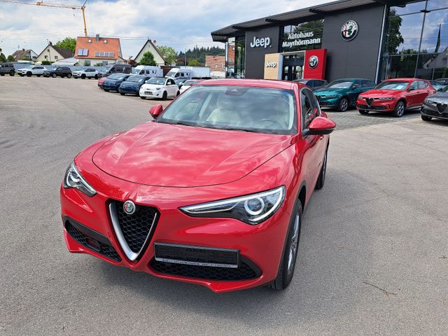 Alfa Romeo Stelvio Lusso Q4, Allrad 190PS, Diesel