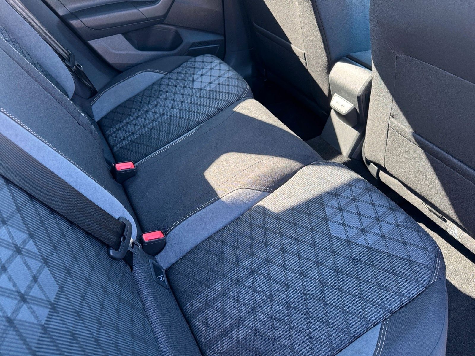 Fahrzeugabbildung Volkswagen Taigo R-Line 1.0 TSI