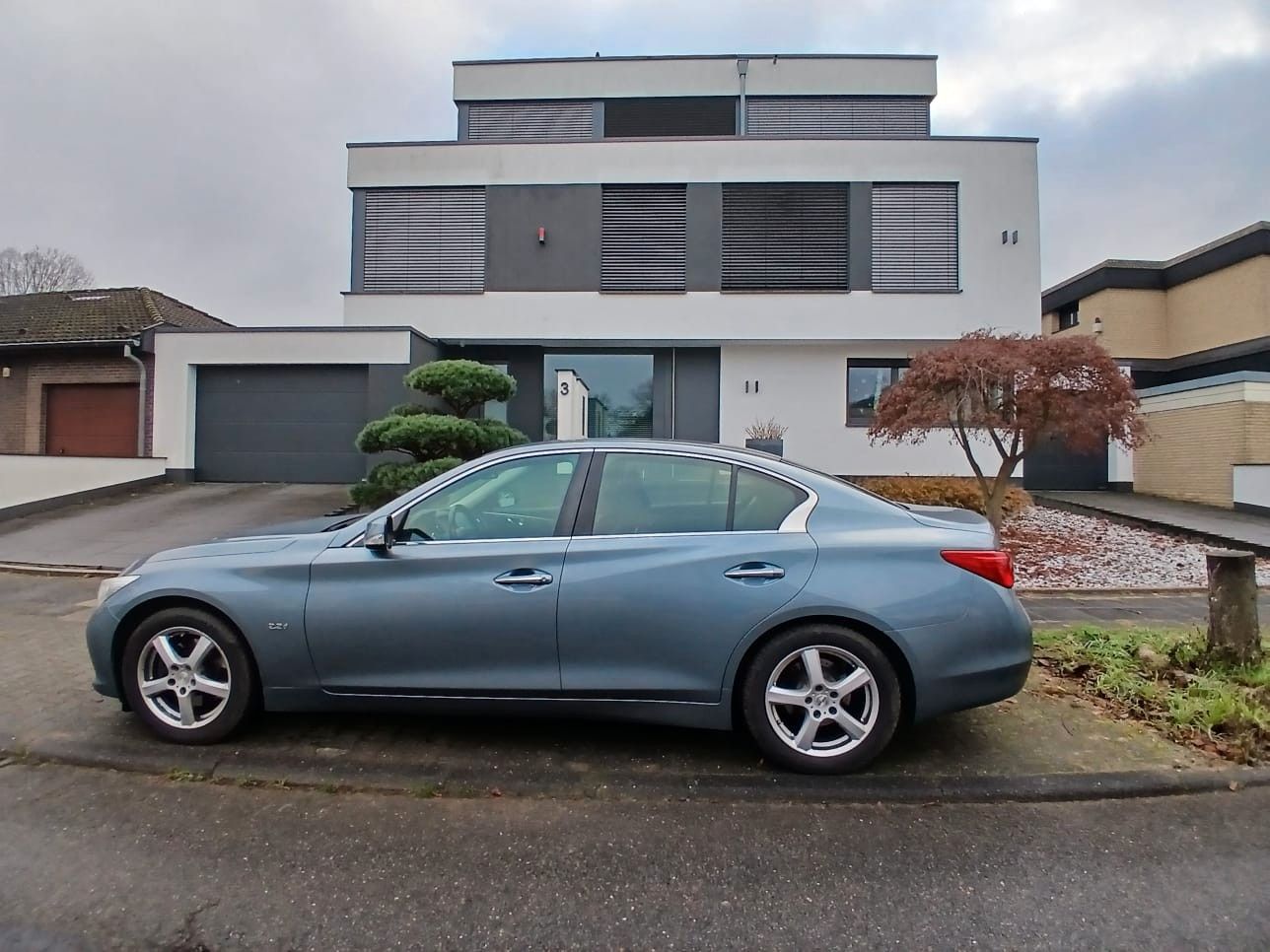 INFINITI Q50