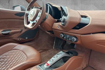 صورة مصغرة 16 لـ 2017 Ferrari 488 GTB