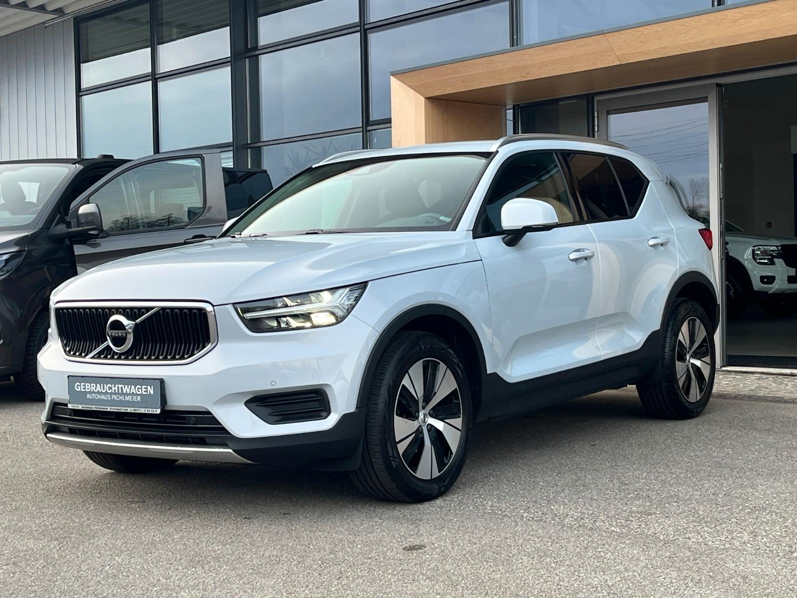 Volvo XC 40 T3 Momentum Pro