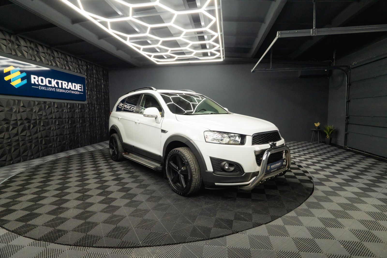 Fahrzeugabbildung Chevrolet Captiva 2.2 D LT+ 2WD Sport | 7 Sitze | 19 Zoll