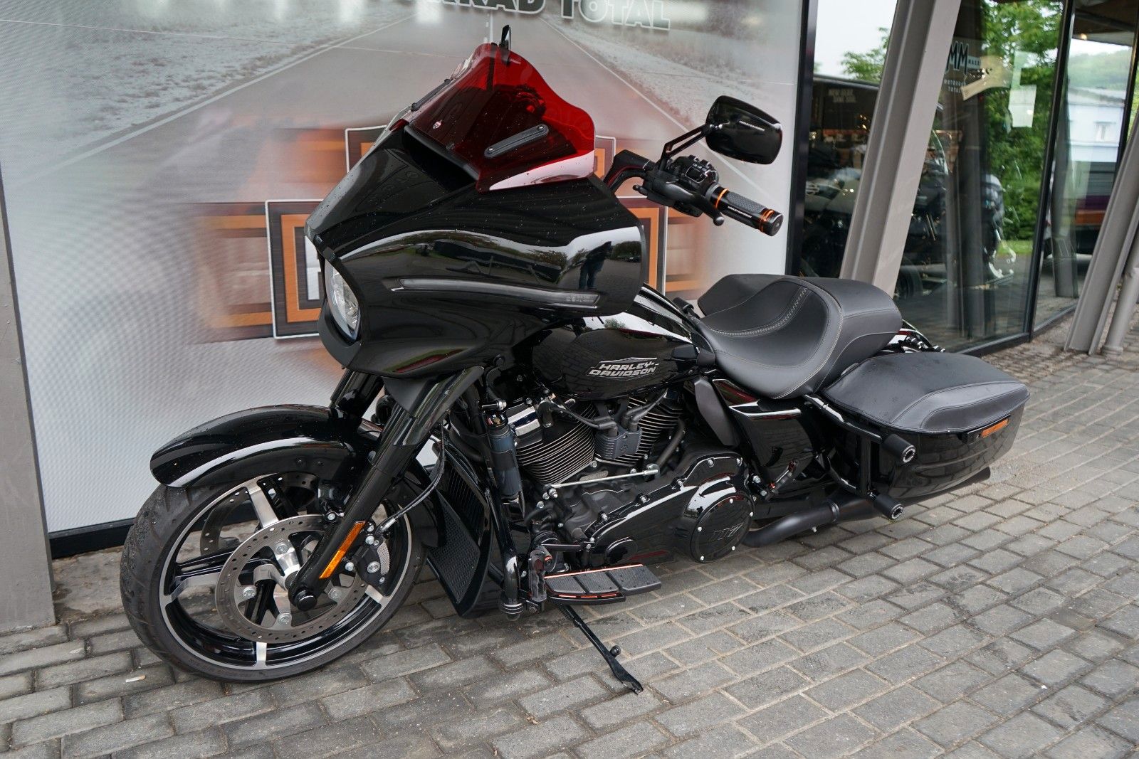 Fahrzeugabbildung Harley-Davidson Street Glide FLHX mit vielen Umbauten