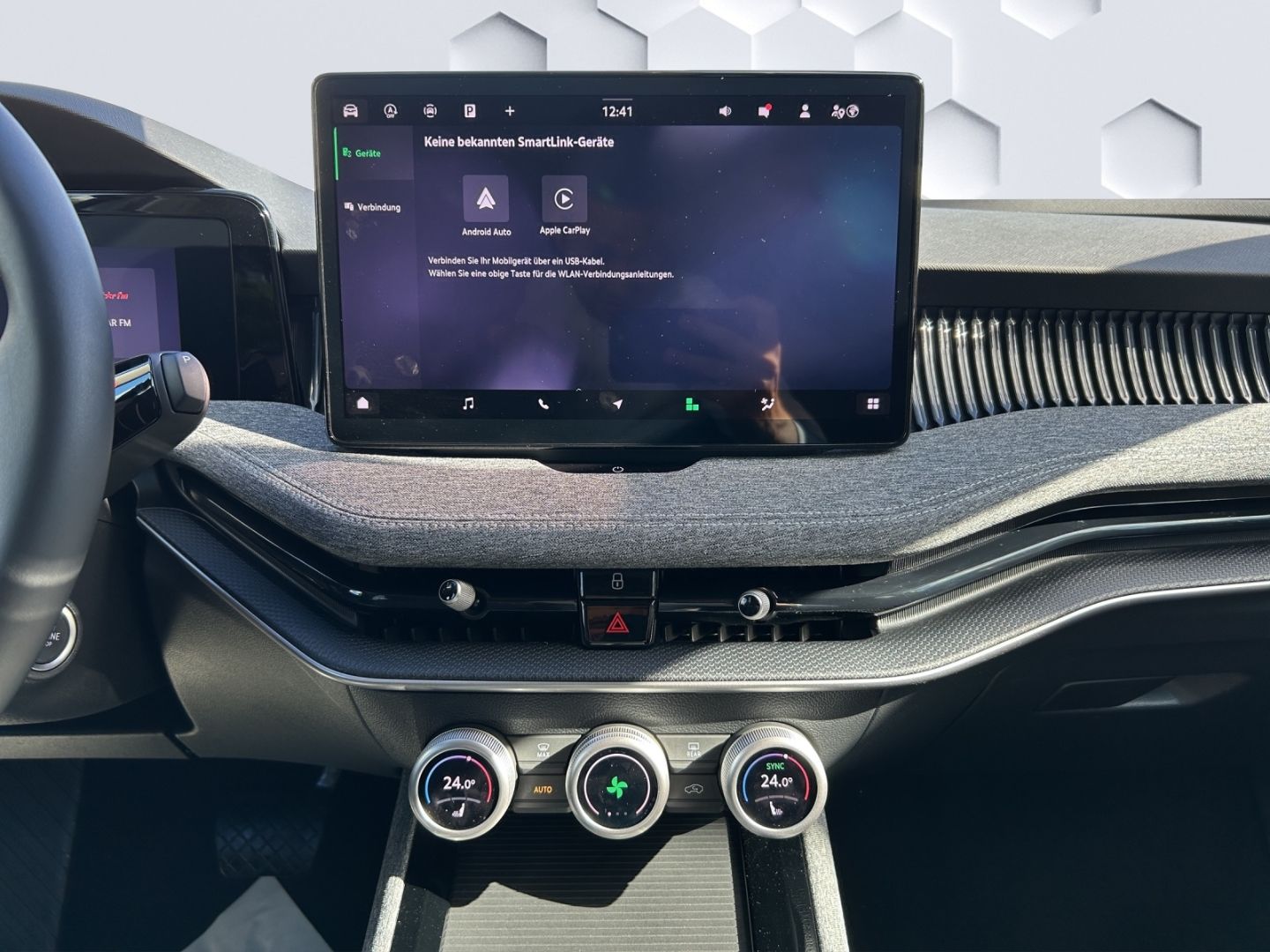 Superb Combi 2.0 TDI DSG 110kW LED AHZV Sitzheiz