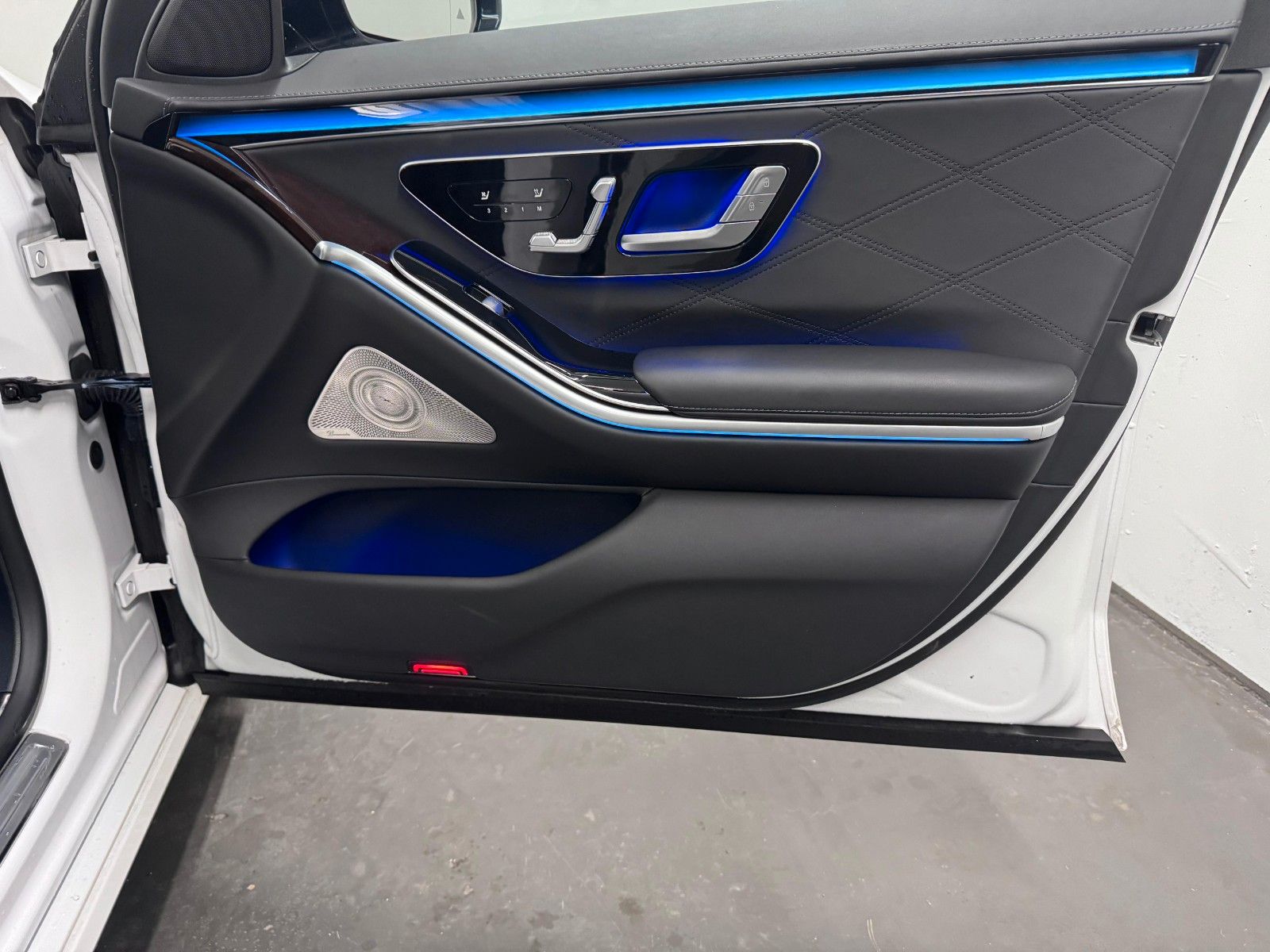 Fahrzeugabbildung Mercedes-Benz S 680 Maybach *Chauffeur*HEADUP*EXECUTIVE*