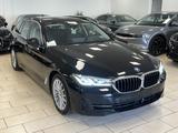 BMW 530 e*ACC*LED*CAM*LEDER*Harman/Kardon*CarPlay*1H - BMW 530: Kombi