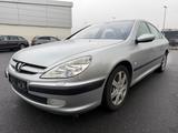 Peugeot 607 - Peugeot 607 mit Benzin-Antrieb