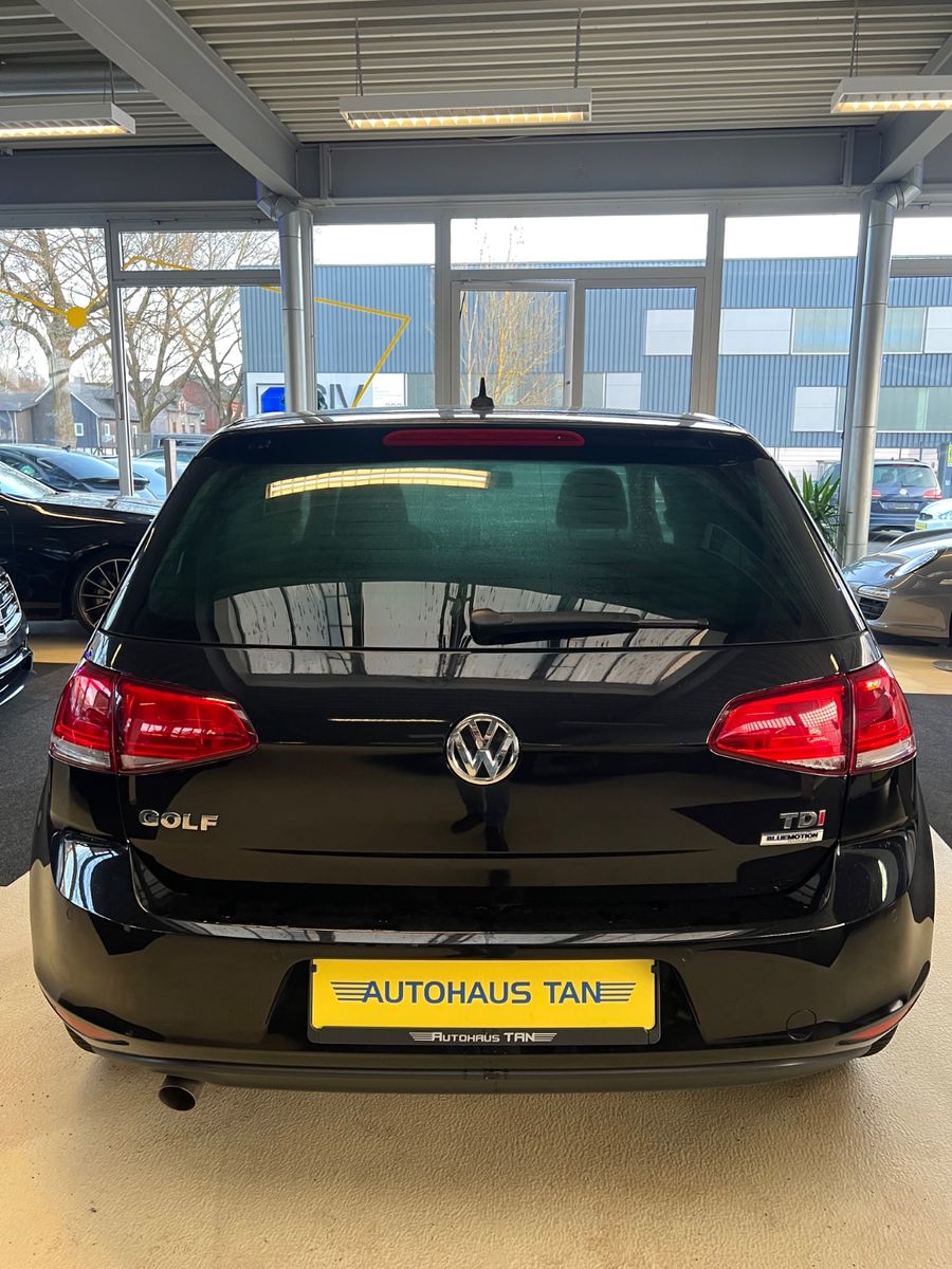 Fahrzeugabbildung Volkswagen Golf VII Lim. 1.6 TDI Comfortline BMT