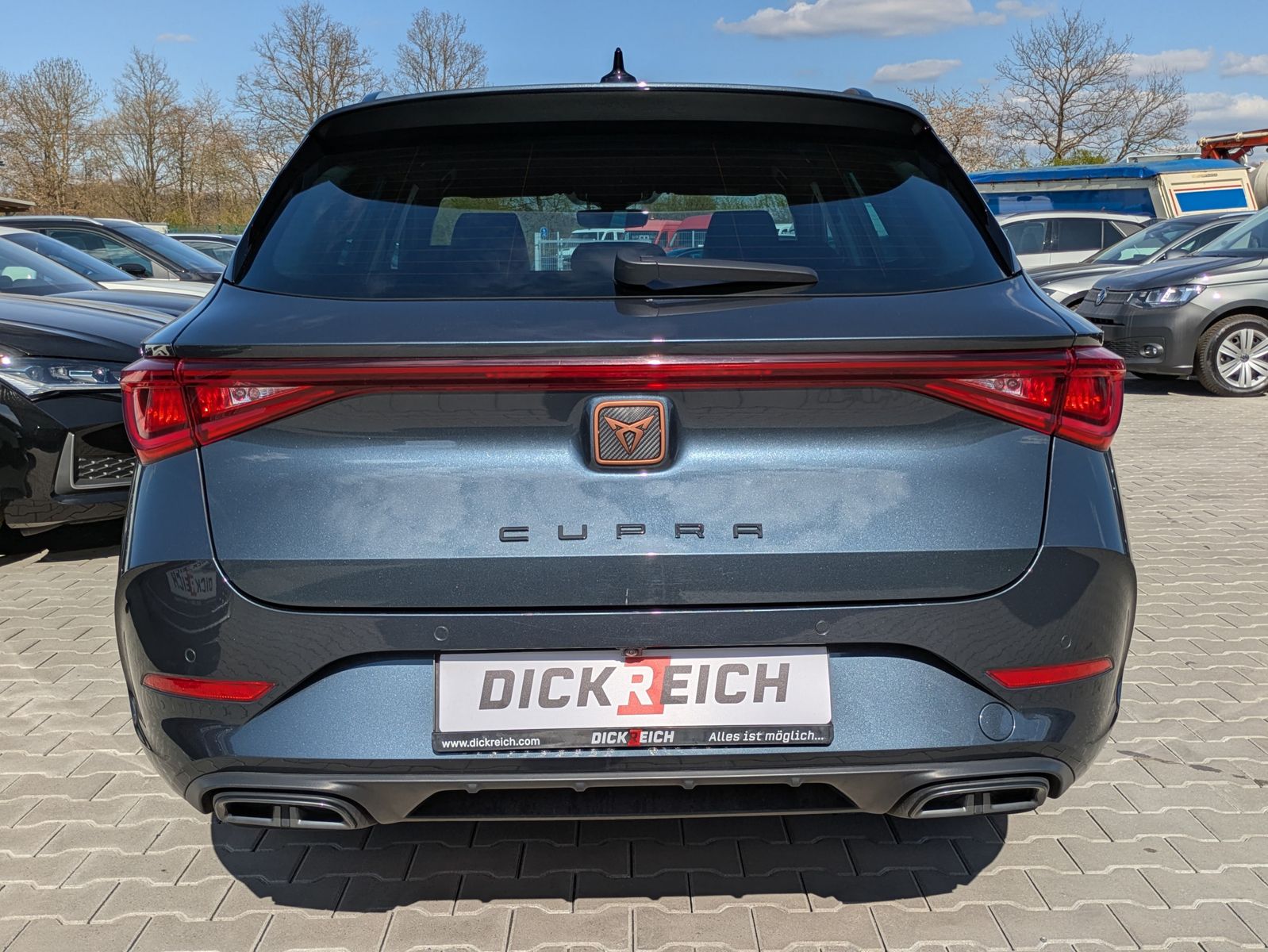 Fahrzeugabbildung CUPRA Leon 1.5 eTSI DSG MATRIX-LED*ACC*AHK*KAMERA*18"