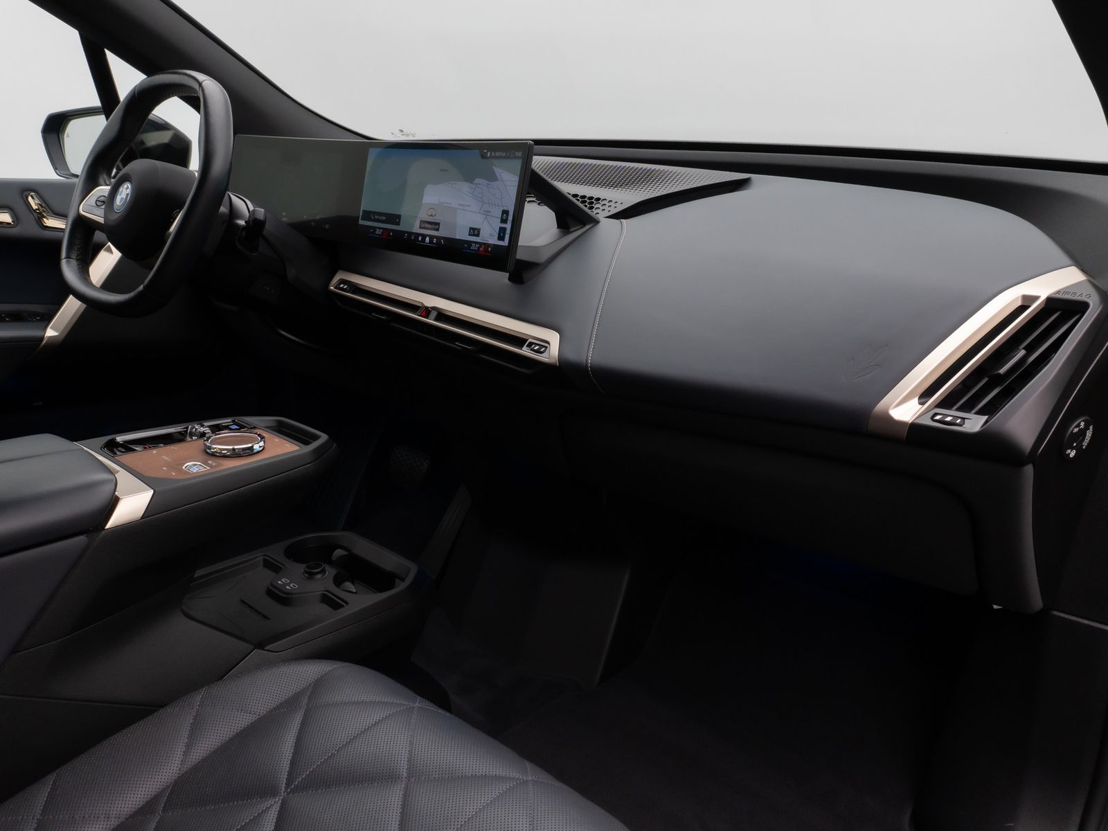 Fahrzeugabbildung BMW iX xD40 Sport SkyLounge 360°Laser DAB H/K 22Zoll