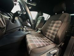 VW Golf GTI BMT Automatik Navi PDC Bi-Xenon SHZ