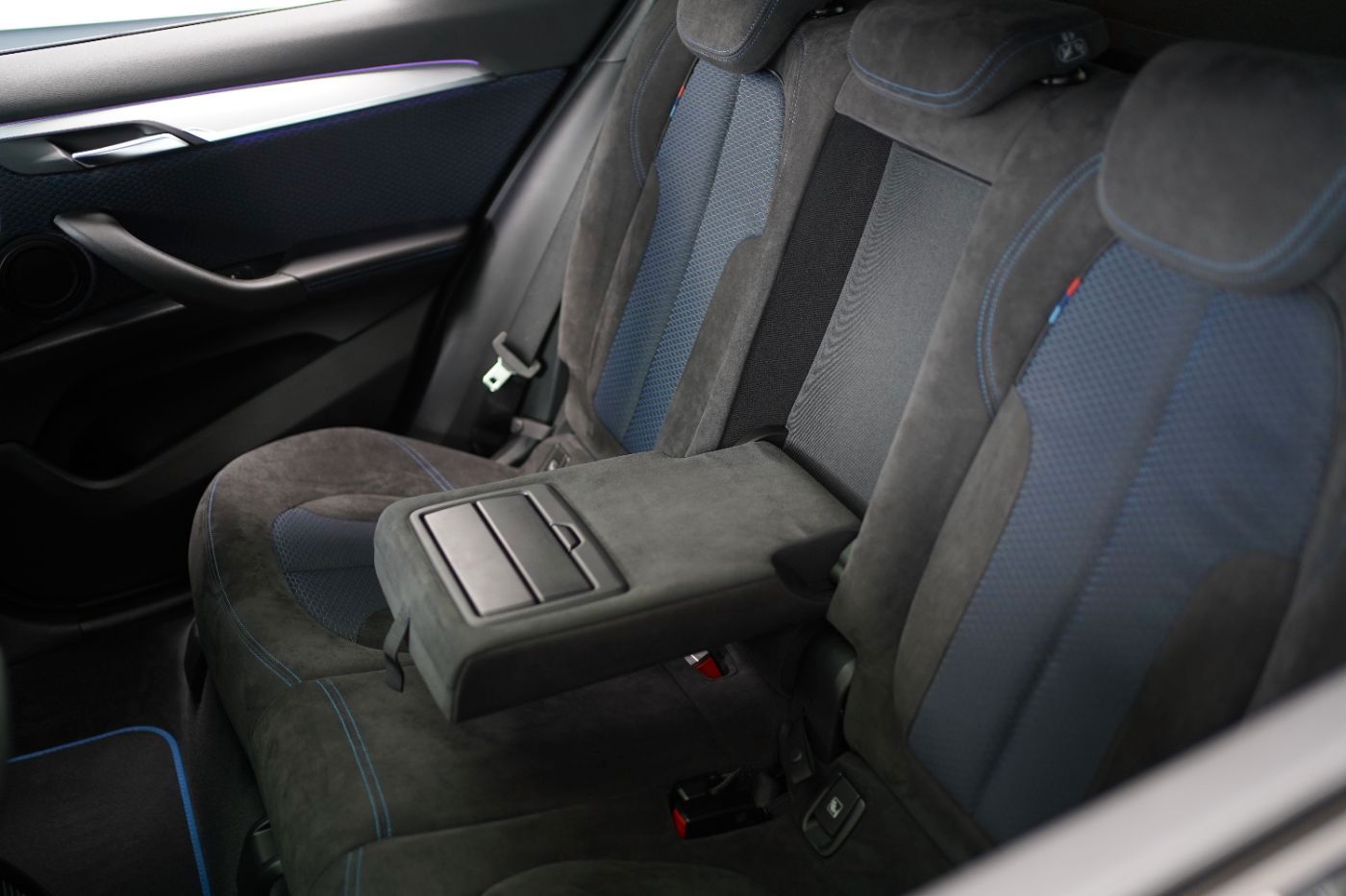 Fahrzeugabbildung BMW X2 20i M Sport +Glasdach+LED+Komfortzugang+AHK