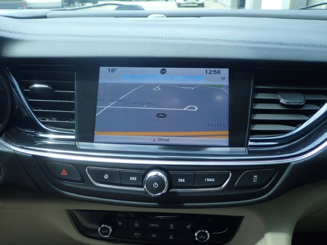 Fahrzeugabbildung Opel Insignia 2.0 Grand Sport Business 4x4 AHK ACC SH