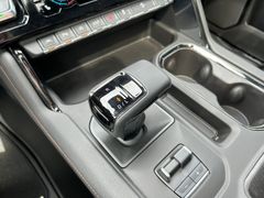Fahrzeugabbildung GMC Sierra 1500 AT4 6.2L V8 LED ACC HUD AHK 360°