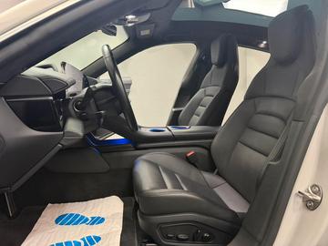 2021 Porsche TAYCAN — миниатюра 11