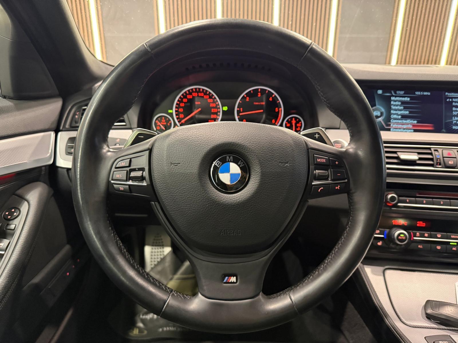 BMW M550 d xDrive 381 ch • BVA • HUD • Toit ouvrant • Cuir • Jantes 20" M
