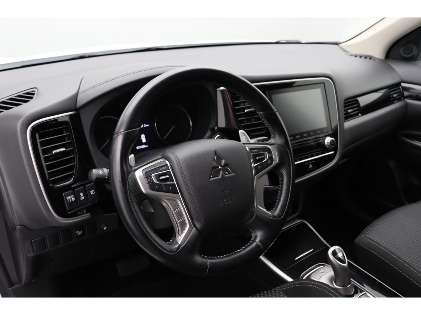 Fahrzeugabbildung Mitsubishi Plug-in Hybrid Outlander PHEV 2.4 Basis 4WD