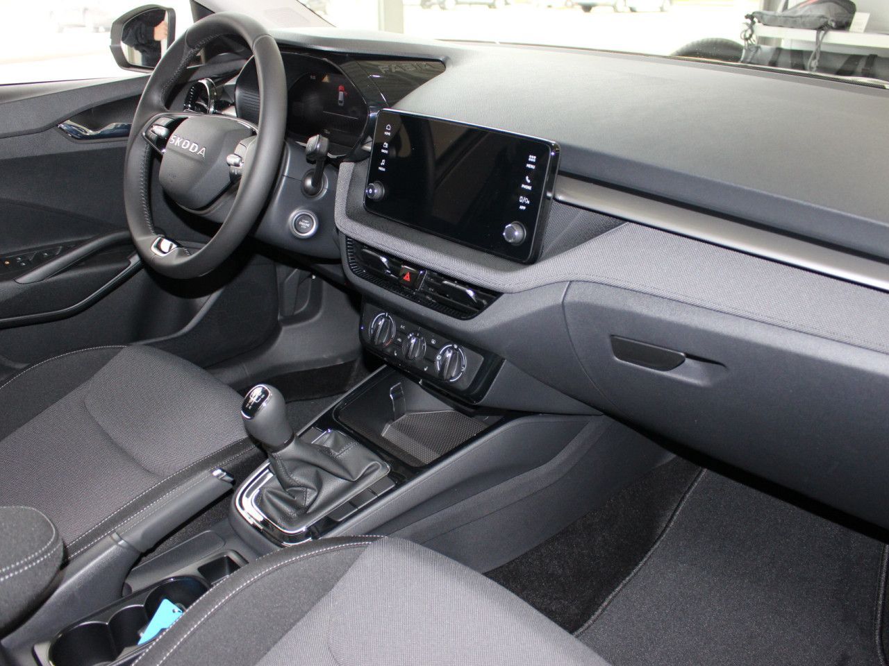 Fahrzeugabbildung SKODA Fabia 1.0 TSI Selection LED/Shz./Cam