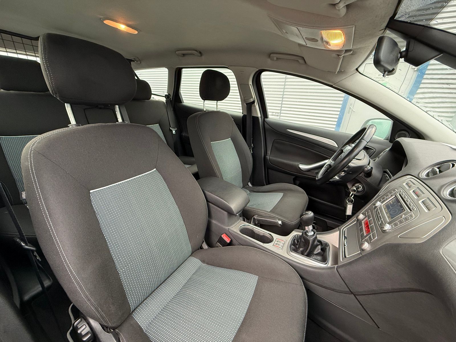 Fahrzeugabbildung Ford Mondeo Turnier 2,0 D  Trend, Navi, Alu, Klima