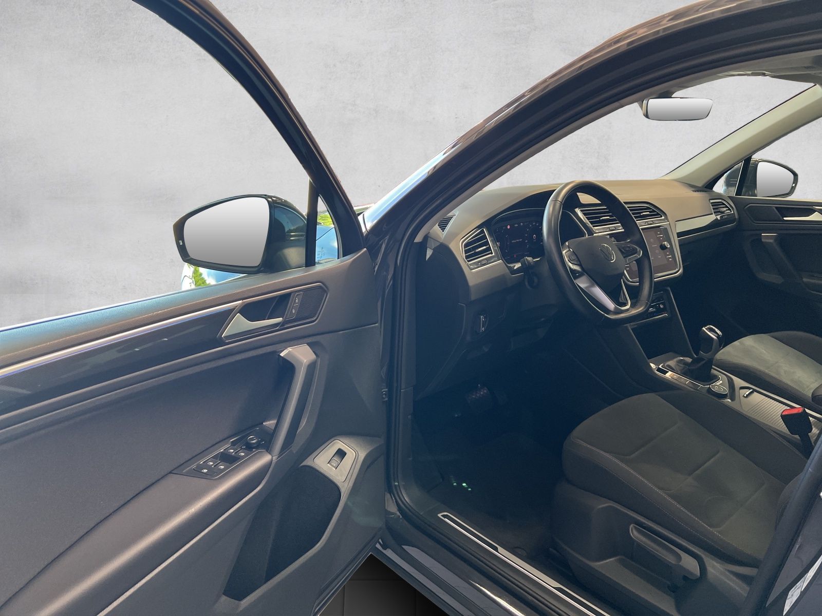 Tiguan Elegance 2.0 TSI DSG 4M ACC*AHK*Navi*Kame