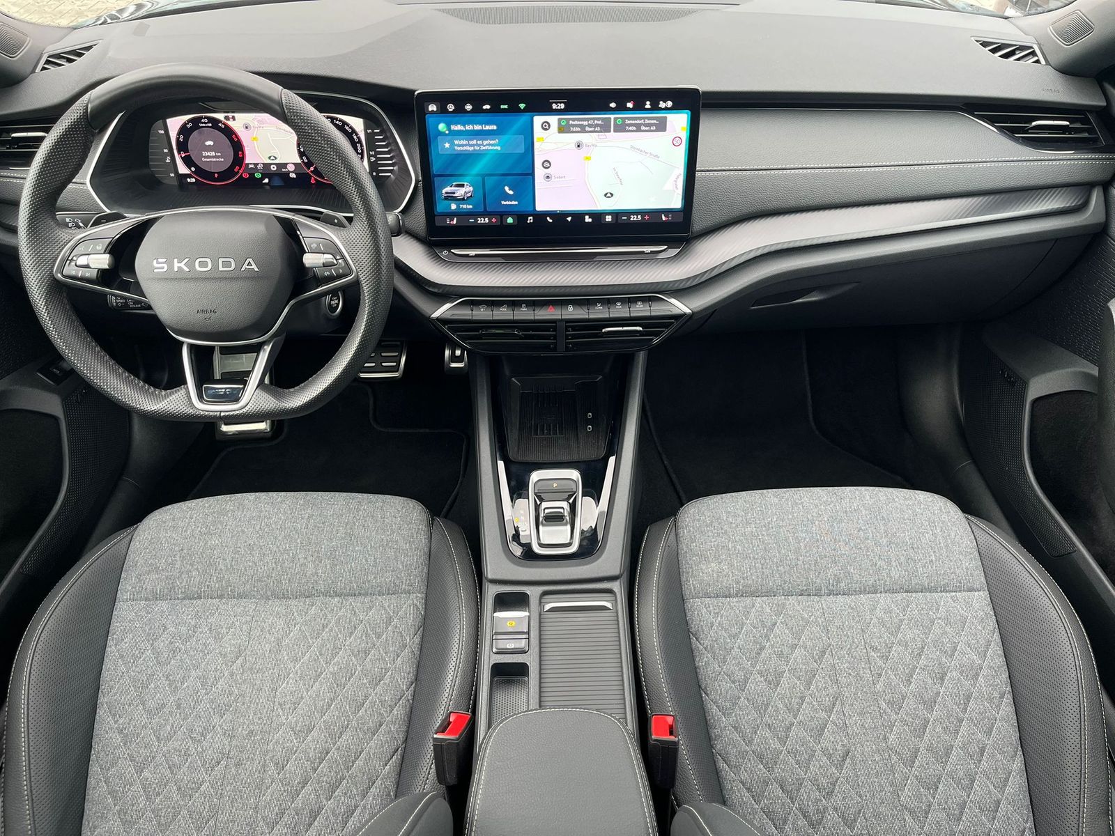 Fahrzeugabbildung SKODA Octavia 2.0 DSG Sportline MATRIX*PANO*CANT.*5J.G