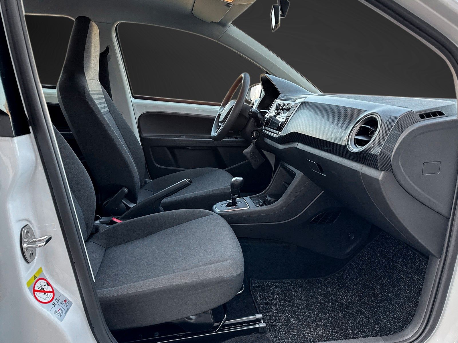 Fahrzeugabbildung Volkswagen up!move up!*Tempomat*1-Hand*wenig-km*Sitzheizung