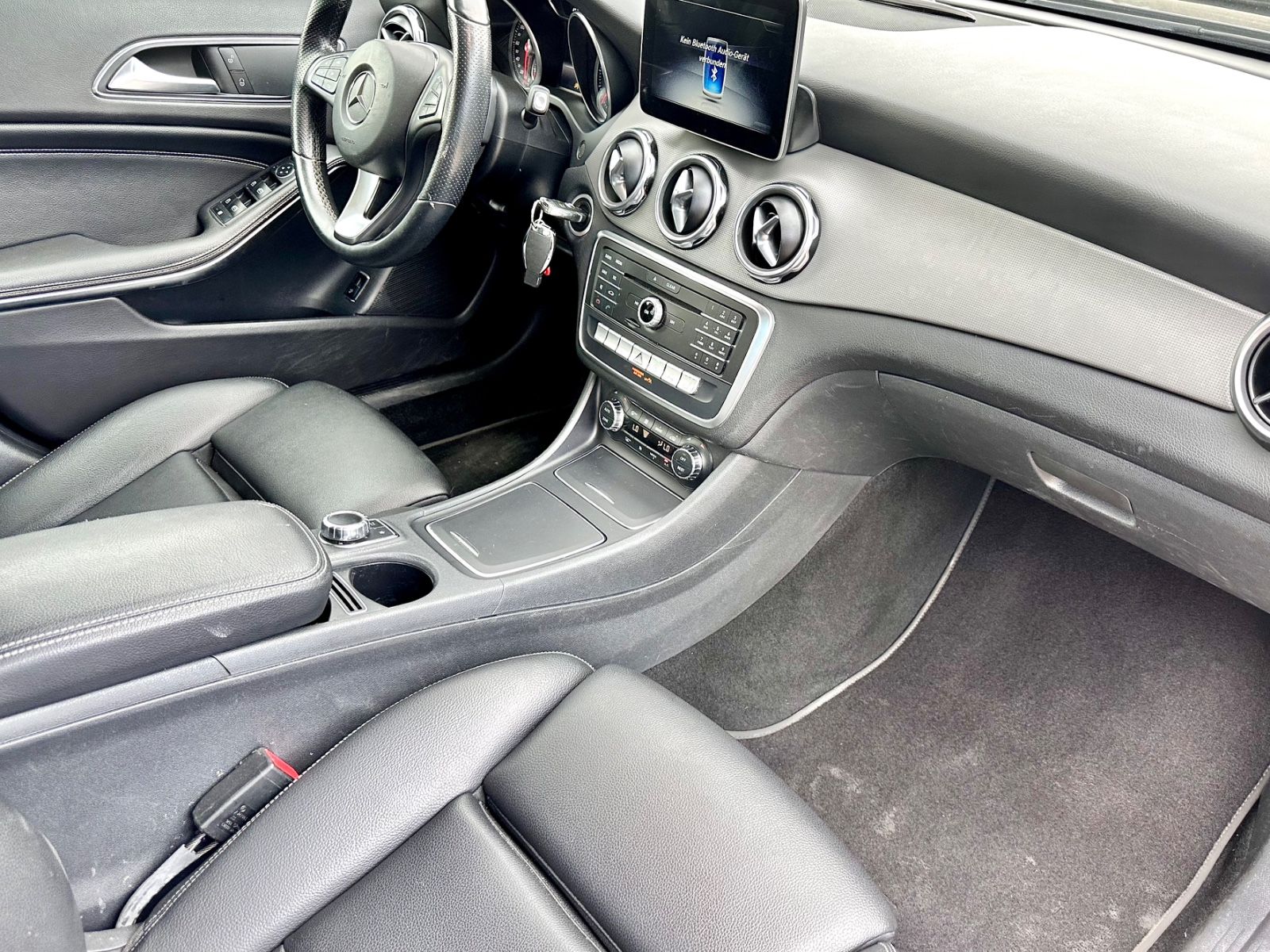 Fahrzeugabbildung Mercedes-Benz GLA 200 d URBAN*AUTOM+MOD.2020+18LM*