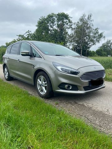 Ford Verkaufe S-Max (209PS) mit vielen Ausstatt...