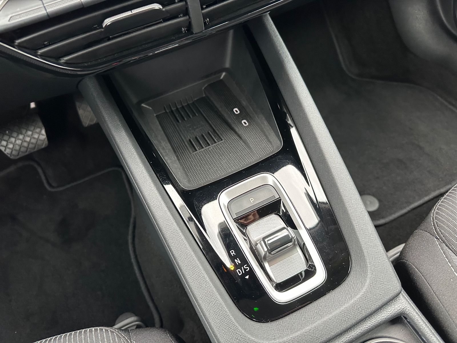 Fahrzeugabbildung SKODA Octavia Combi 2.0 TDI Selection DSG Navi/AHK/ACC