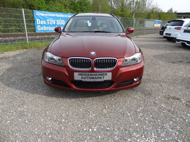 Fahrzeugabbildung BMW 325i /4x4/1.Hand/Pano/Leder/PDC/Automatik/