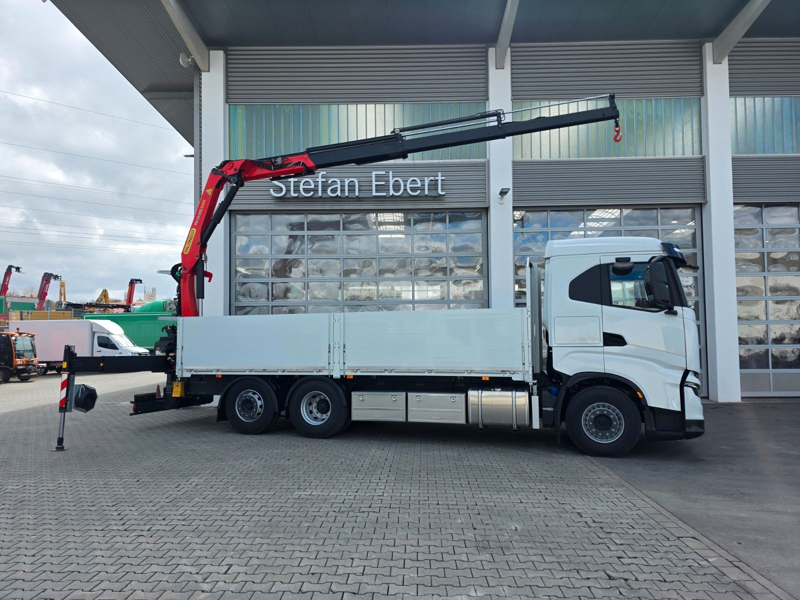 Fahrzeugabbildung Iveco X-Way AD280X49Y Palfinger PK 19.001 SLD5 Funk