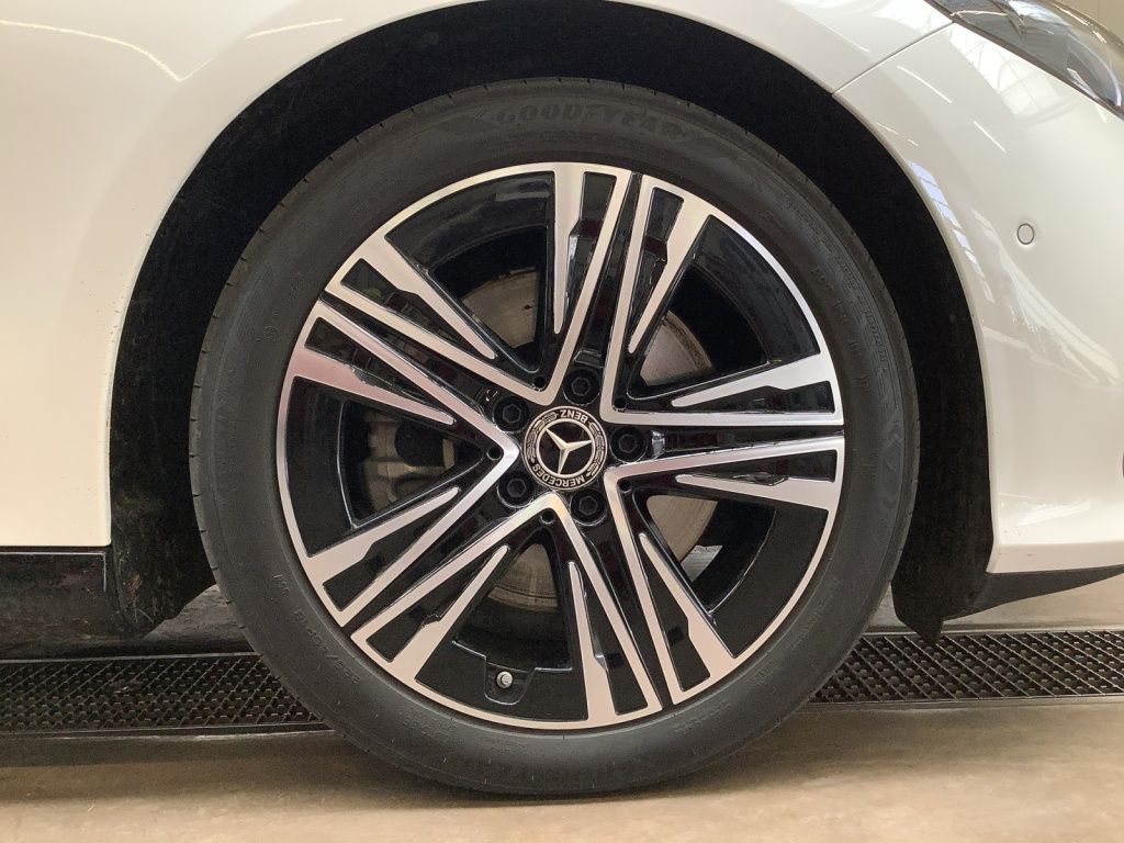 Mercedes-Benz CLA 350 4MATIC mit EQ Technologie 18'' NIGHT foto 5