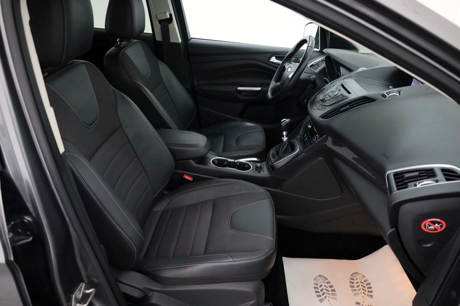 Fahrzeugabbildung Ford Kuga Titanium T.Leder,Navi,SH,PDC,AHK