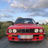 BMW Brillantroter BMW 316 (E30) Oldtimer an Li... - gebrauchte BMW 316 aus dem Jahr 1989