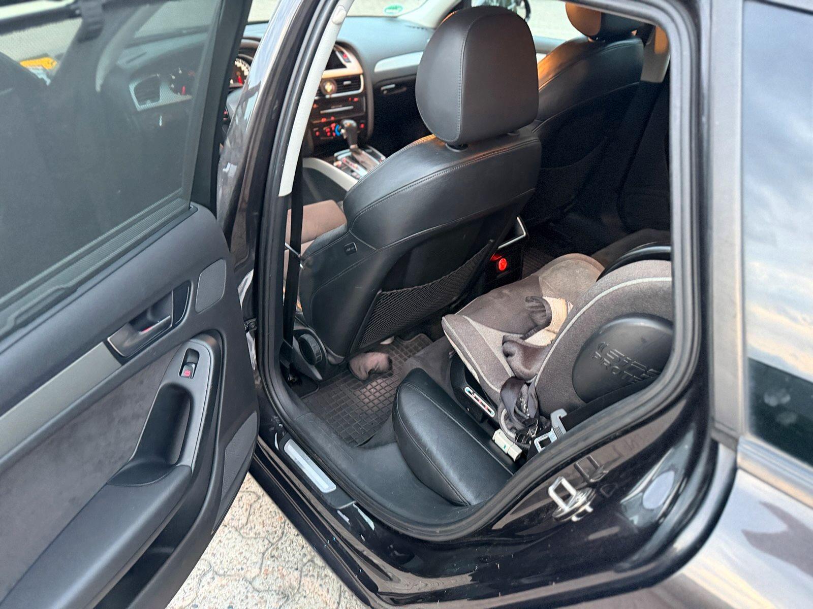 Audi A4 2011 — photo 7
