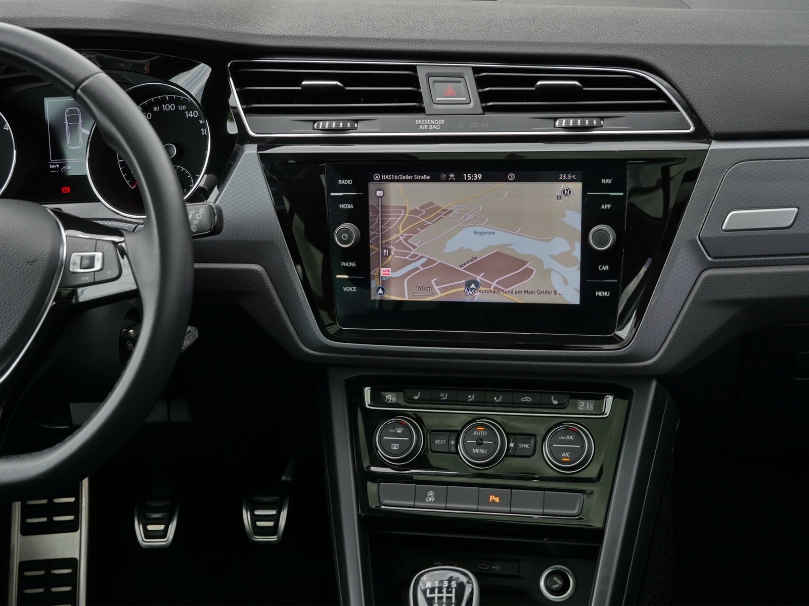 Volkswagen Touran - Bild 6