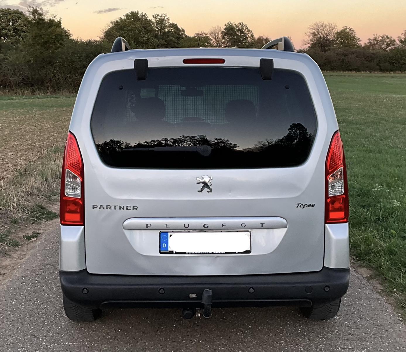 Peugeot Partner 2010 — photo 11