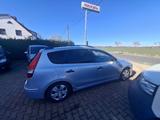 Hyundai i30 CW blue 1.6 CRDi 66 kW Classic - Hyundai i30 aus 2010: Cw