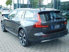 Fahrzeugabbildung Volvo V60 Cross Country B4 D AWD Ultimate