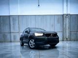 Volvo XC 40 XC40 Momentum Core 2WD 1ERH LED - Volvo aus 2021
