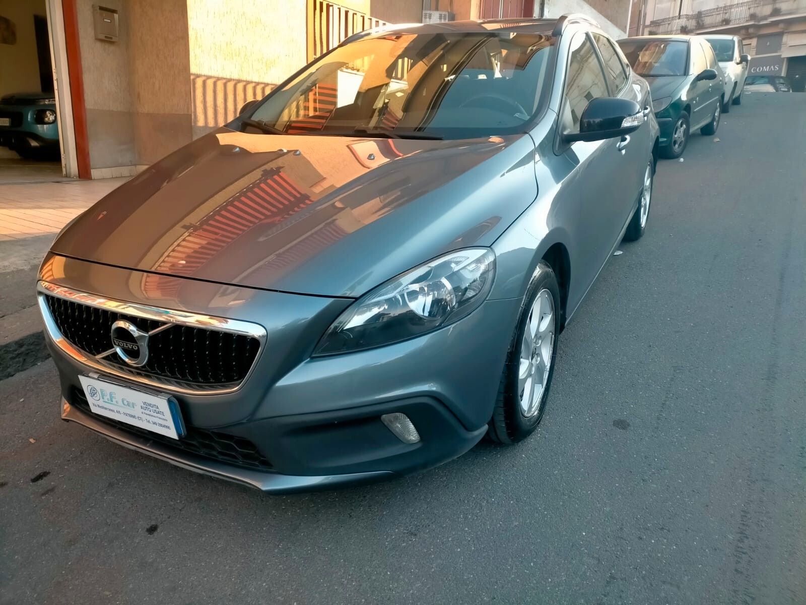VOLVO V40 CC