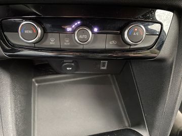 Bild 21 Opel Corsa GS NAVI/KLIMA-AUTO/PDC v+h+CAM/LED