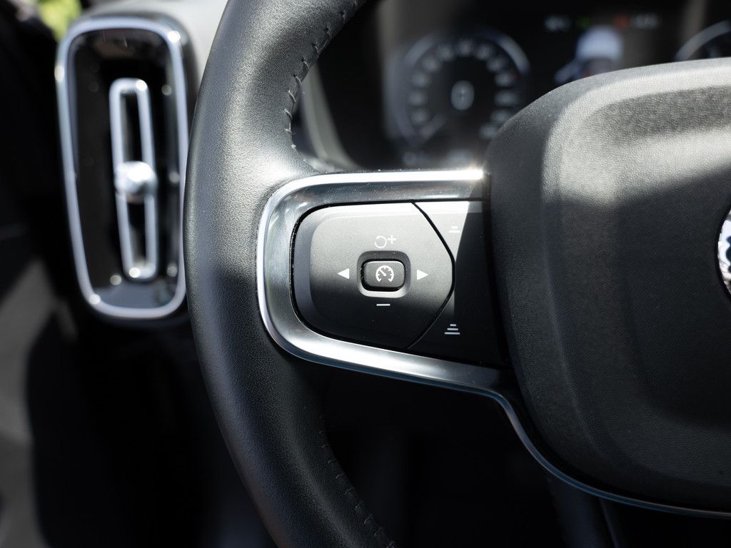 Volvo XC40 B4 Momentum Pro AWD LED W-LAN NAVI KAMERA foto 24