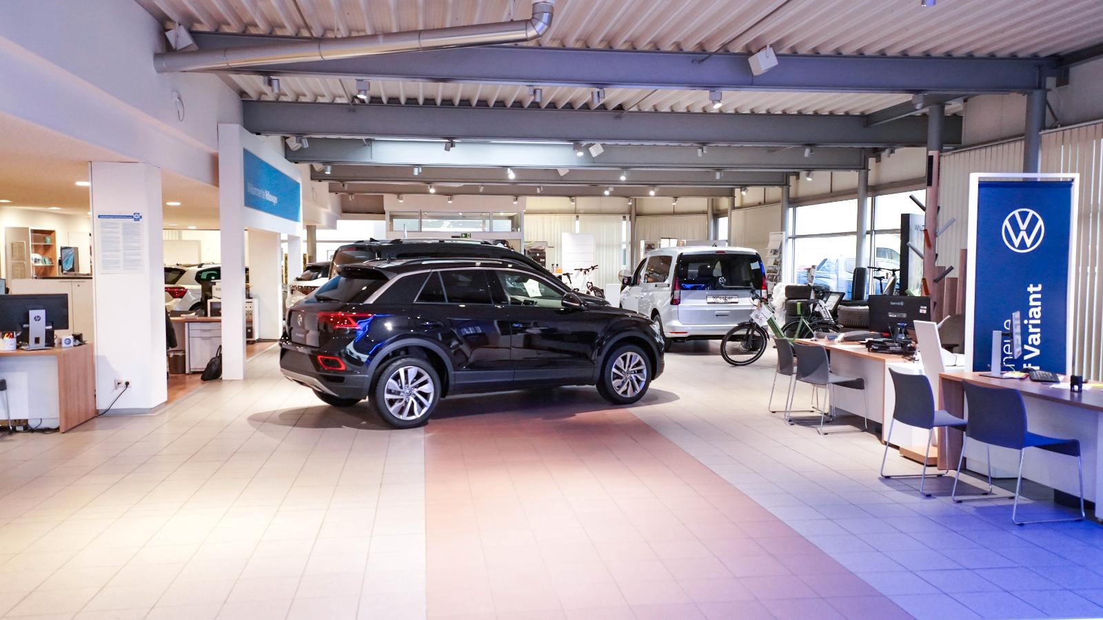 showroom-image-top