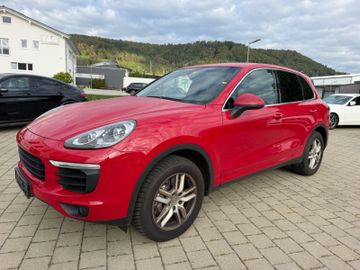Porsche Cayenne - 1