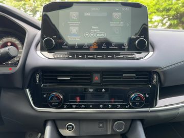 Nissan Qashqai 1.3 DIG-T Premier Limited Edit158PS NAVI