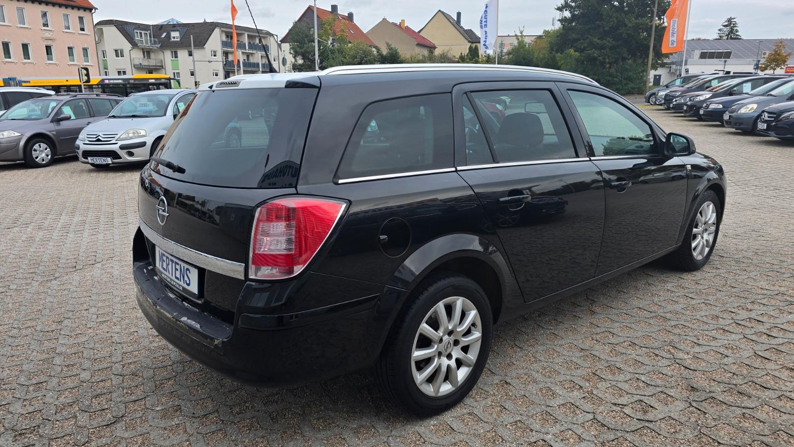 Opel Astra 2010 — engine 1.598 cm³, 116 HP (85kW)