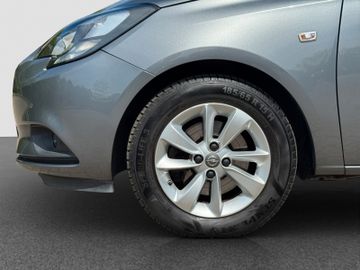Fotografie des Opel Corsa E Kamera Parkpilot Sitz-/Lenkradheizung